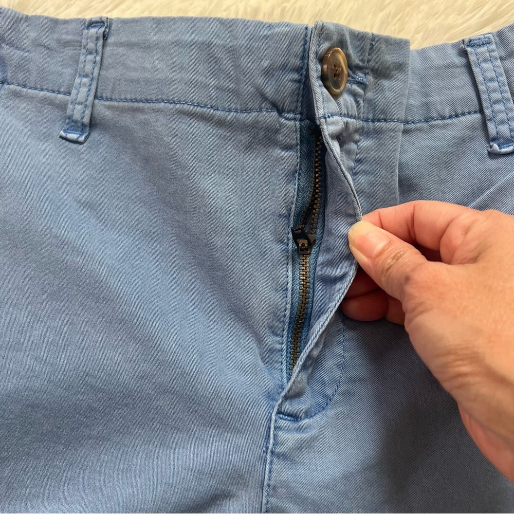 Old Navy Everyday Shorts Light Blue Mid-Rise 3.5" Inseam - Size M NWT - Picture 3 of 7